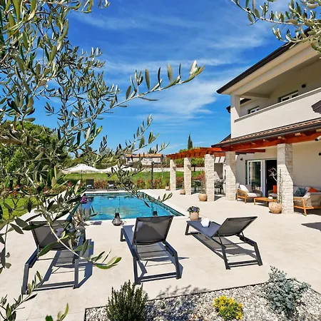 Awesome In Holiday home *